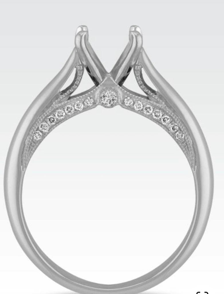 Sandra Diamond Ring — DiamoNY תכשיטי יוקרה